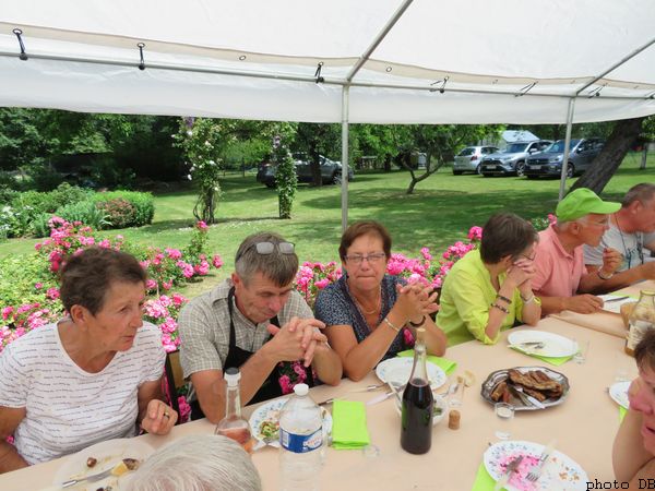 2022.07.03 barbecue table Gérard